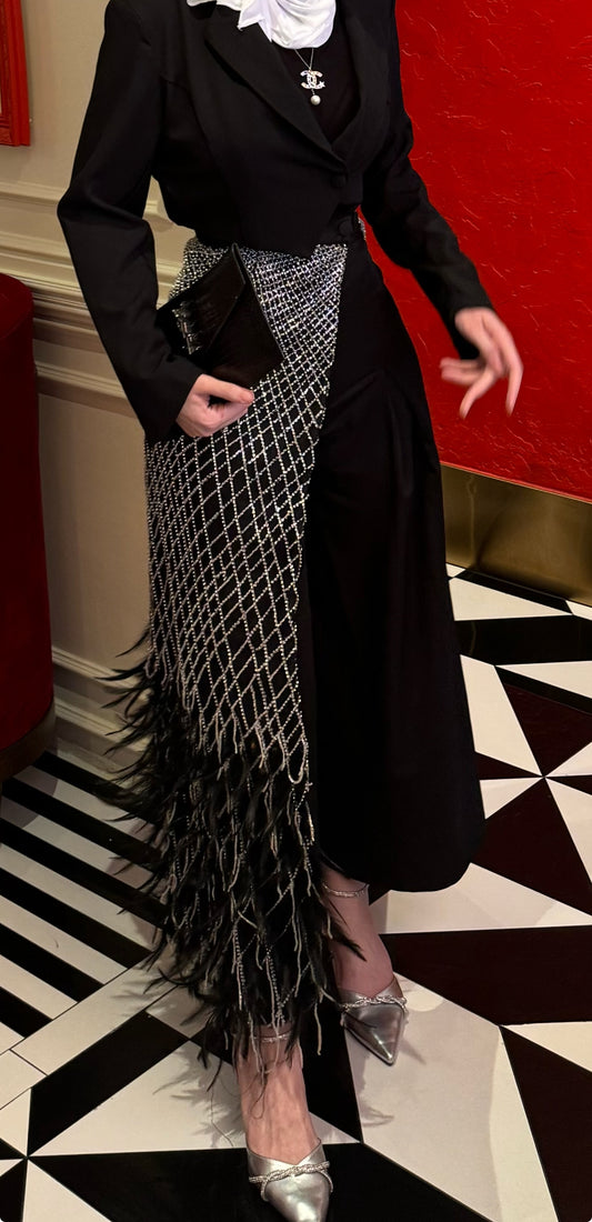 Feathers skirt