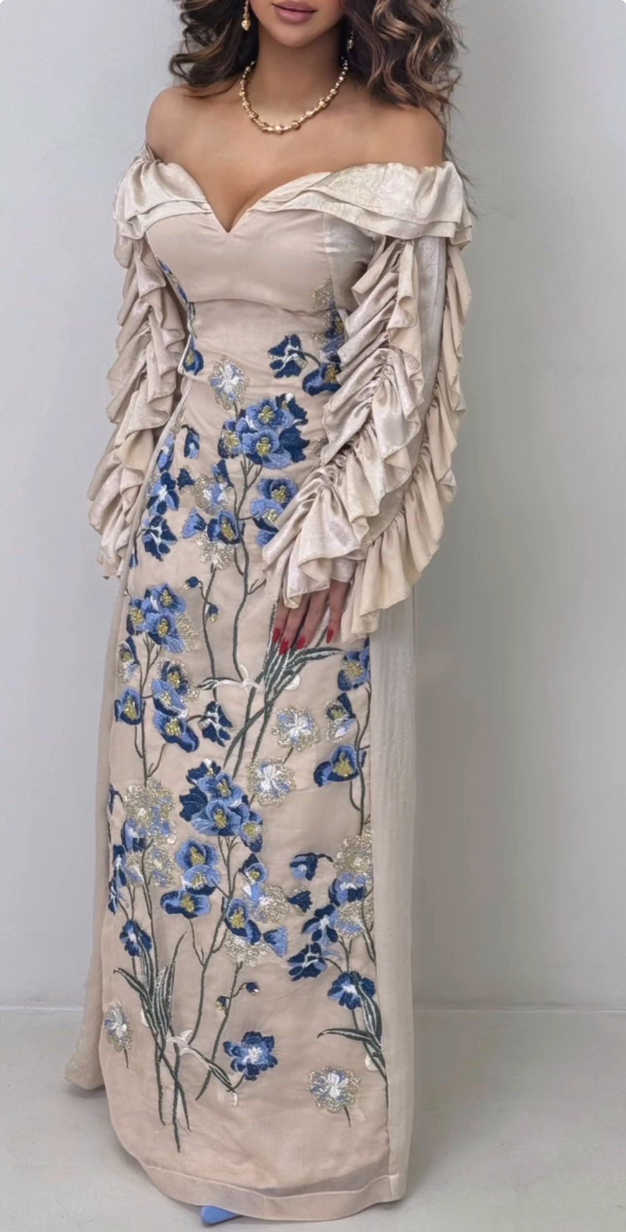 Ruffled dress beige-blue